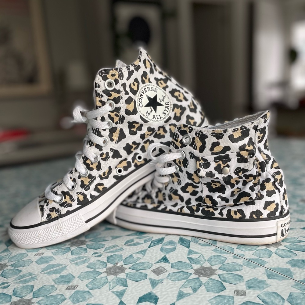 Leopard/Cheetah/Animal Print High Too Converse All Stars Size 9/40